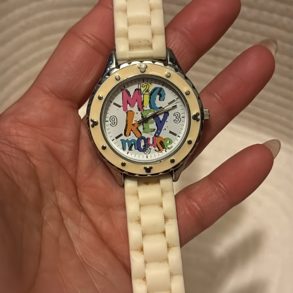 Disney authentic watch - Picture 2 of 7
